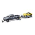 Bruder Terénní auto RAM se sportovním vozem a figurkou