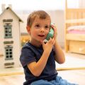 2Kids Toys Activity board Domček šedý - poškodený obal