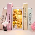 2Kids Toys 3D skladačka Zarážka na knihy Miniatúra domčeka Ružový mezonet - poškodený obal