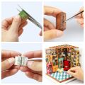 RoboTime 3D drevená skladačka Miniatúra domčeka Samova študovňa