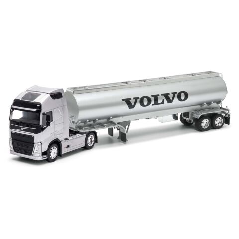 Welly VOLVO FH OIL TANKER 1:32 strieborné